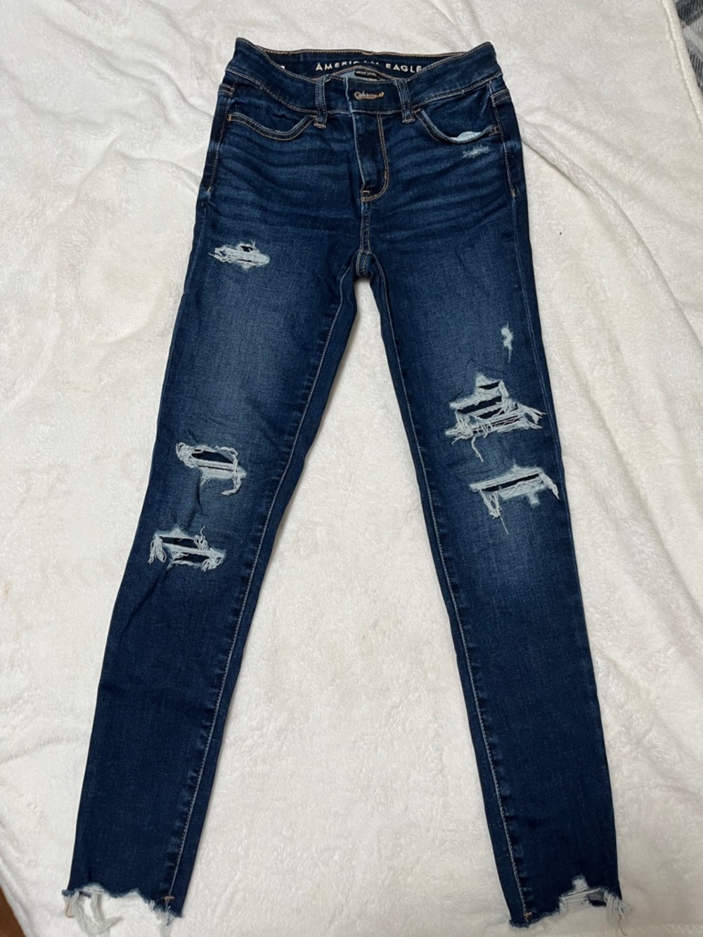 American Eagle Outfitters Distressed Skinny Jeans